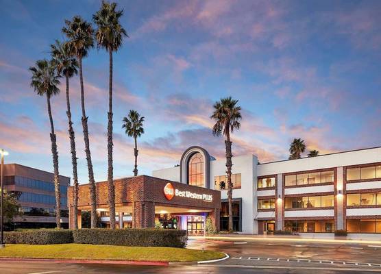 Best Western Plus Meridian Inn & Suites, Anaheim-Orange 1