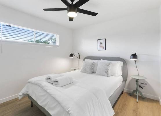 Contemporary Condo in Central Biltmore 1