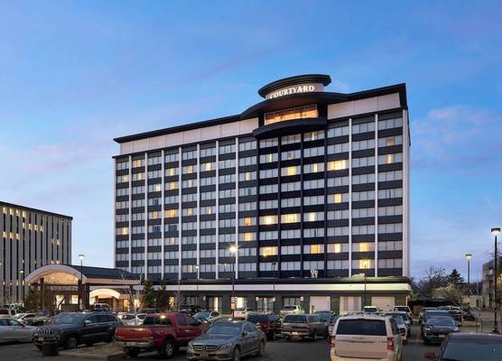 Courtyard by Marriott Denver Cherry Creek 1