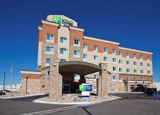 Holiday Inn Express & Suites DENVER EAST-PEORIA STREET by IHG 1