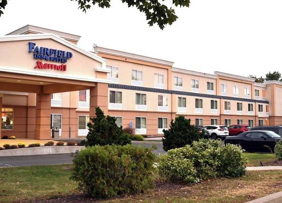 Fairfield Inn Hartford Airport 1