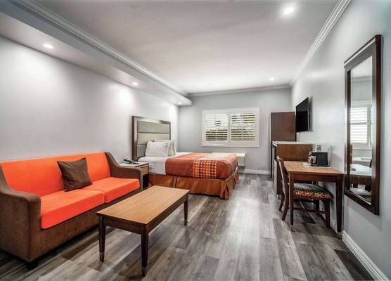 Rodeway Inn & Suites Pasadena 1