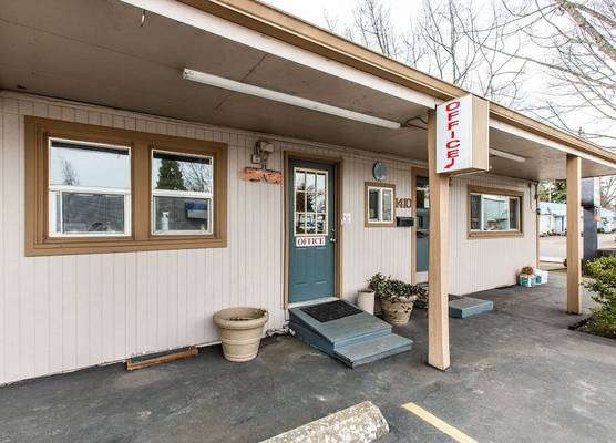 Autzen Inn 1