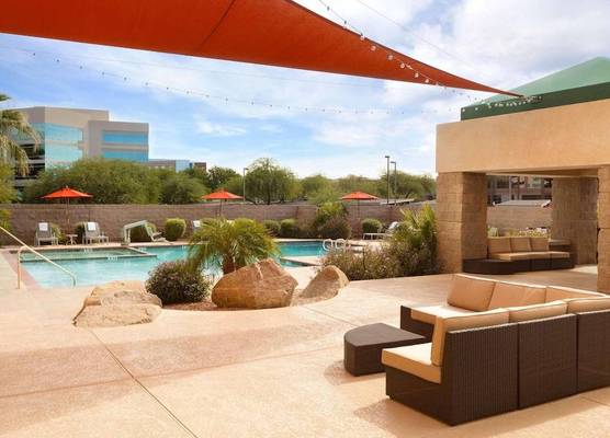 Radisson Hotel Phoenix Airport 1