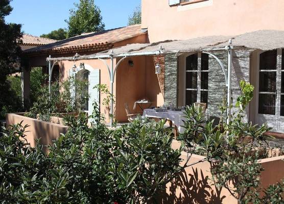 La Bastide De L'aube Chambre d hôtes 1