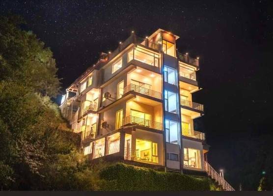 Wood Stock Kasauli-Rooms With Balcony & Cottages with private Terrace-Panoramic View -Adjoining Forest Track 1