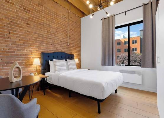 The Little Prince Rooms-Old Montreal 1