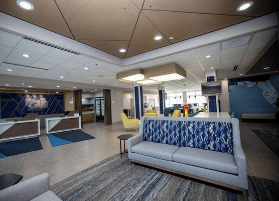 Holiday Inn Express & Suites TAMPA STADIUM - AIRPORT AREA by IHG 1