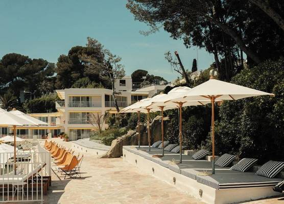 Les Roches Rouges, a Beaumier hotel 1