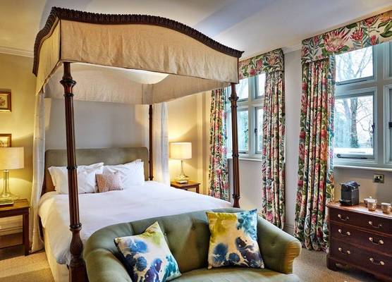 Ockenden Manor Hotel & Spa 1