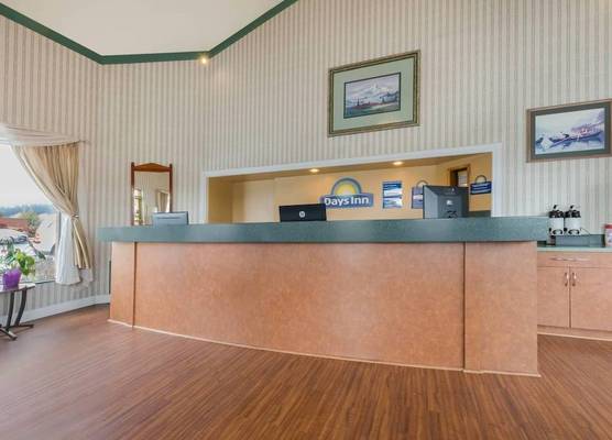 Days Inn by Wyndham Auburn 1