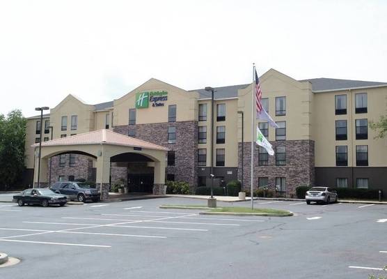 Holiday Inn Express & Suites BLYTHEWOOD by IHG 1