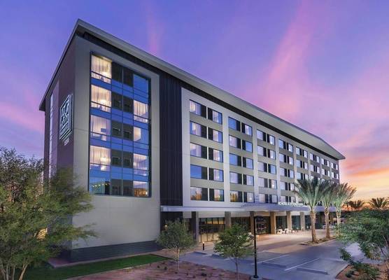 AC Hotel by Marriott Scottsdale North 1
