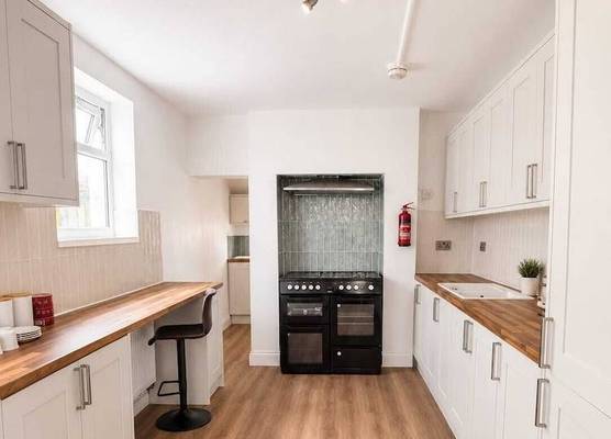 Cardiff Inner City Centre Guesthouse 1