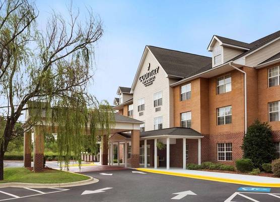 Country Inn & Suites by Radisson, Charlotte University Place, NC 1