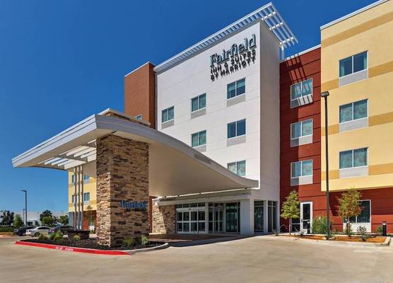 Fairfield Inn & Suites by Marriott Dallas Love Field 1