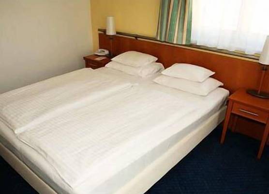 Hotel Veritas 1