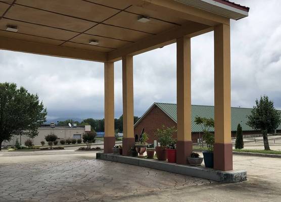 Clairmont Inn 1