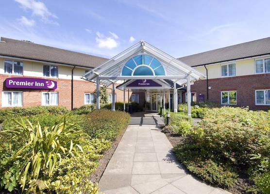 Premier Inn Birmingham Hall Green 1