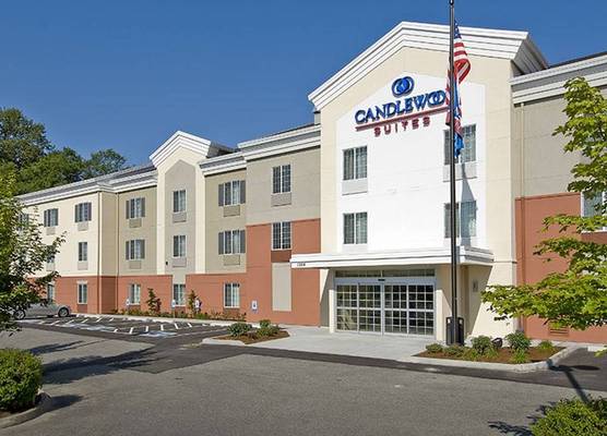 Candlewood Suites BURLINGTON by IHG 1