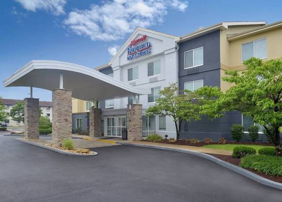 Fairfield Inn & Suites by Marriott Pittsburgh New Stanton 1