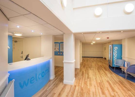 Travelodge Perth Central 1