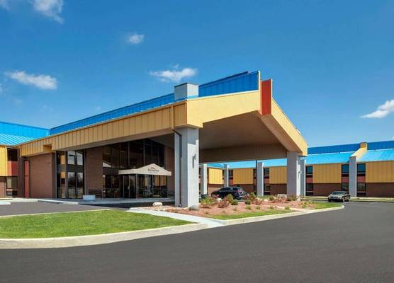 Baymont by Wyndham Muncie Near Ball State University 1