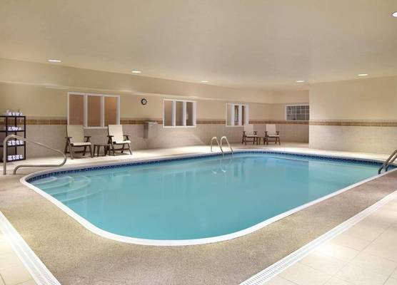 Country Inn & Suites by Radisson, Champaign North, IL 1