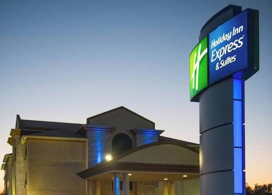 Holiday Inn Express & Suites WAUSEON by IHG 1
