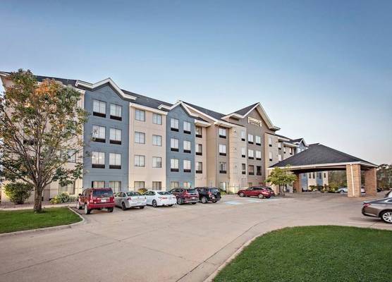 Staybridge Suites CEDAR RAPIDS NORTH by IHG 1