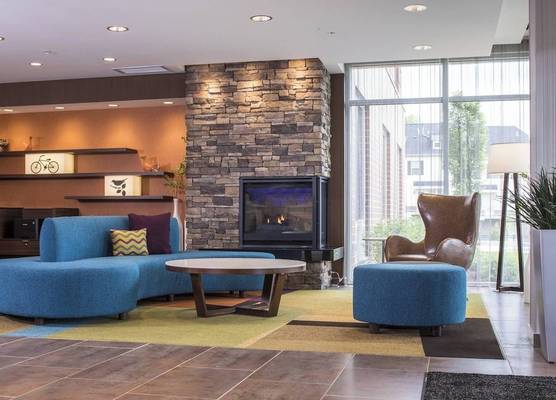 Fairfield Inn & Suites by Marriott Pittsburgh North/McCandless Crossing 1