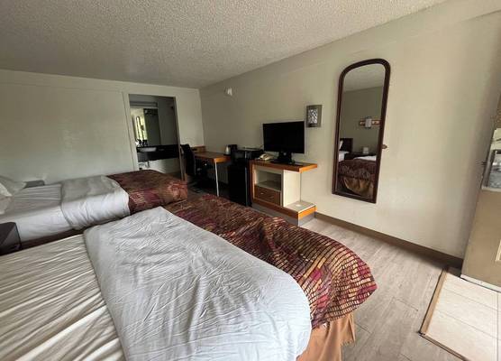 Rodeway Inn Washington PA 1