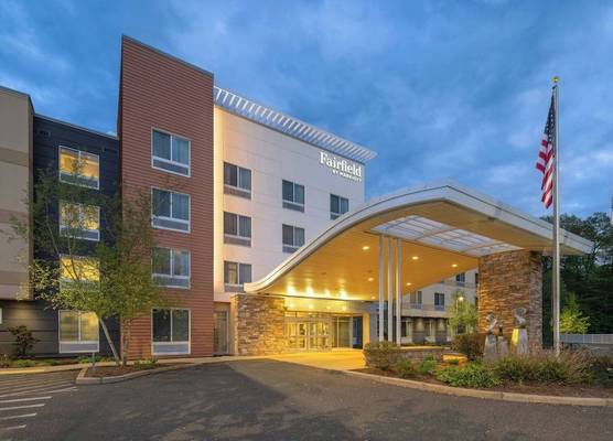 Fairfield Inn & Suites by Marriott Springfield Northampton/Amherst 1