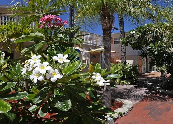 Manatee Bay Inn 1