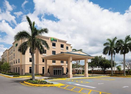 Holiday Inn Express & Suites BOYNTON BEACH WEST by IHG 1