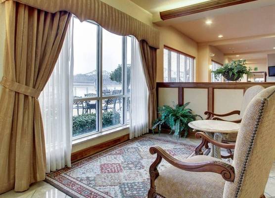 Clarion Suites Vidalia Riverfront 1