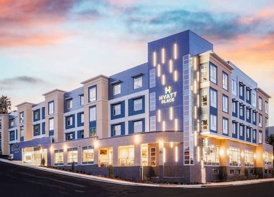 Hyatt Place San Carlos 1