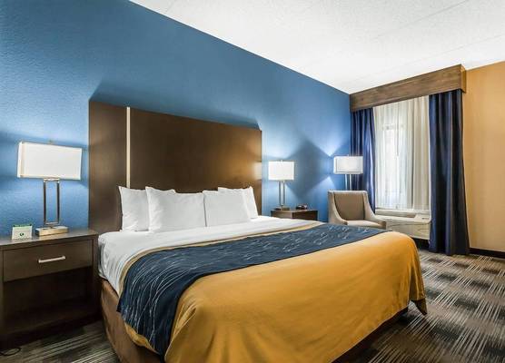 Comfort Inn Cleveland Airport 1
