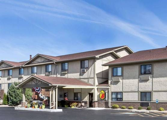 Super 8 by Wyndham Ottawa Starved Rock 1