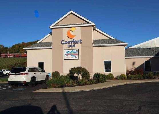 Comfort Inn Splash Harbor 1