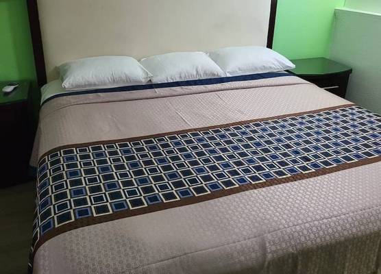 Value Inn & Suites Salina 1