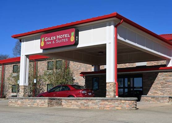Giles Hotel Inn & Suites 1