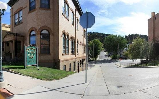 Town Hall Inn 1