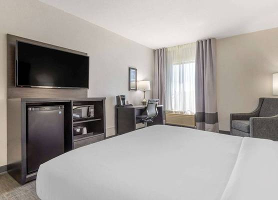 Comfort Inn & Suites Greer - Greenville 1