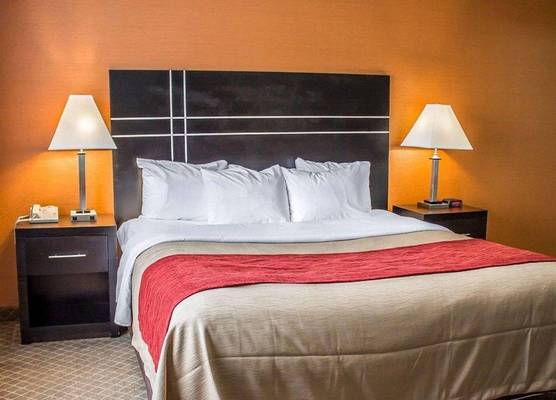 Howard Johnson by Wyndham Columbus State Fairgrounds I-71 1