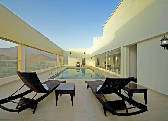 Saffron Hotel and Lounges 1