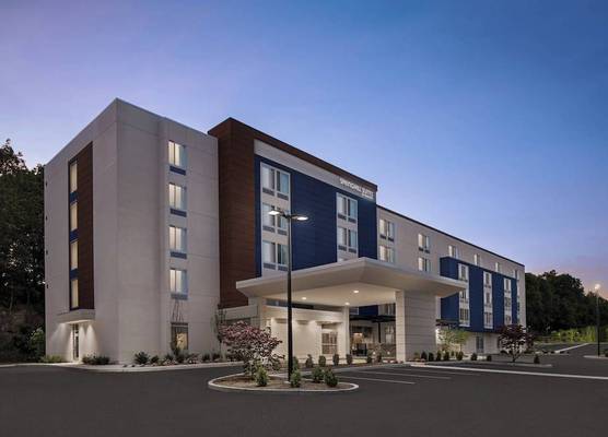 SpringHill Suites by Marriott Tuckahoe Westchester County 1