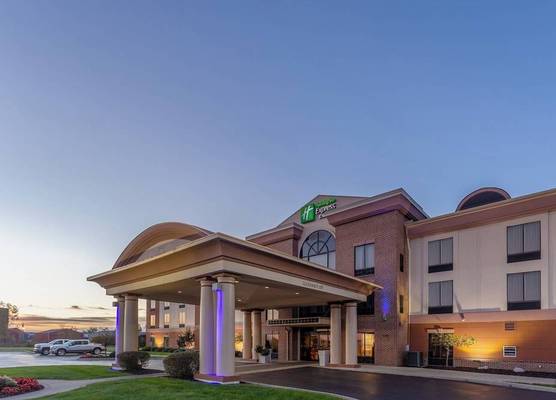 Holiday Inn Express & Suites BOWLING GREEN by IHG 1