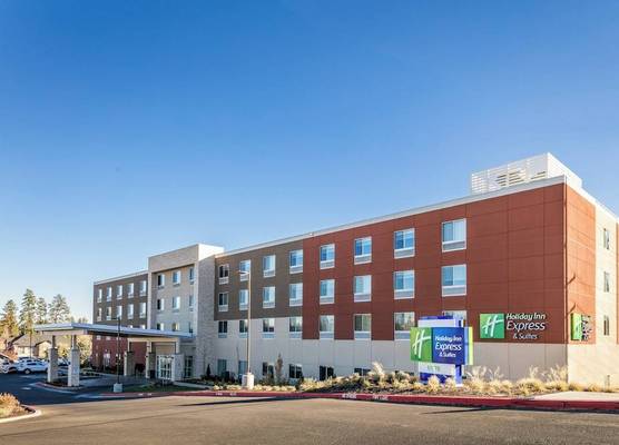 Holiday Inn Express & Suites BEND SOUTH by IHG 1