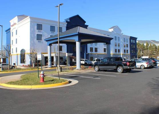 Comfort Suites Dulles Airport 1